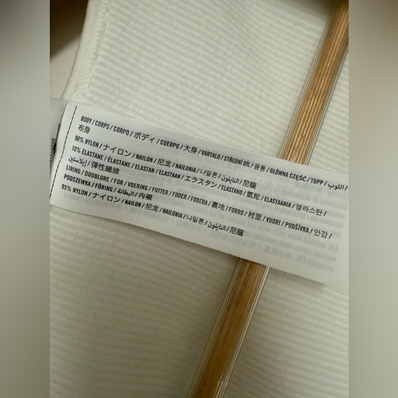 🛍️$5 SALE - Gilly Hicks by Abercrombie White Ribbed Crop Top, size large. - Picture 6 of 6